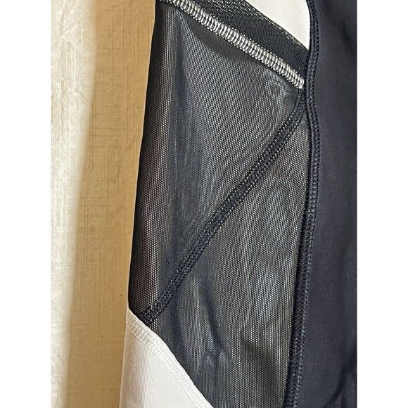 LULULEMON Reflective Run Inspire Crop Black White Leggings Size 2. W - Picture 5 of 9